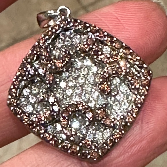 Cluster Mocha & White Cubic Zirconia Silver Pendant - Picture 5 of 11